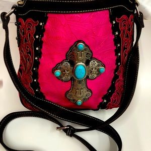 Preowned Montana West